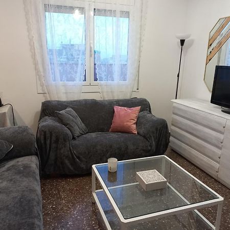 Ferienwohnung Cozy And Sunny Penthouse Fira Bcn L’Hospitalet de Llobregat Exterior foto